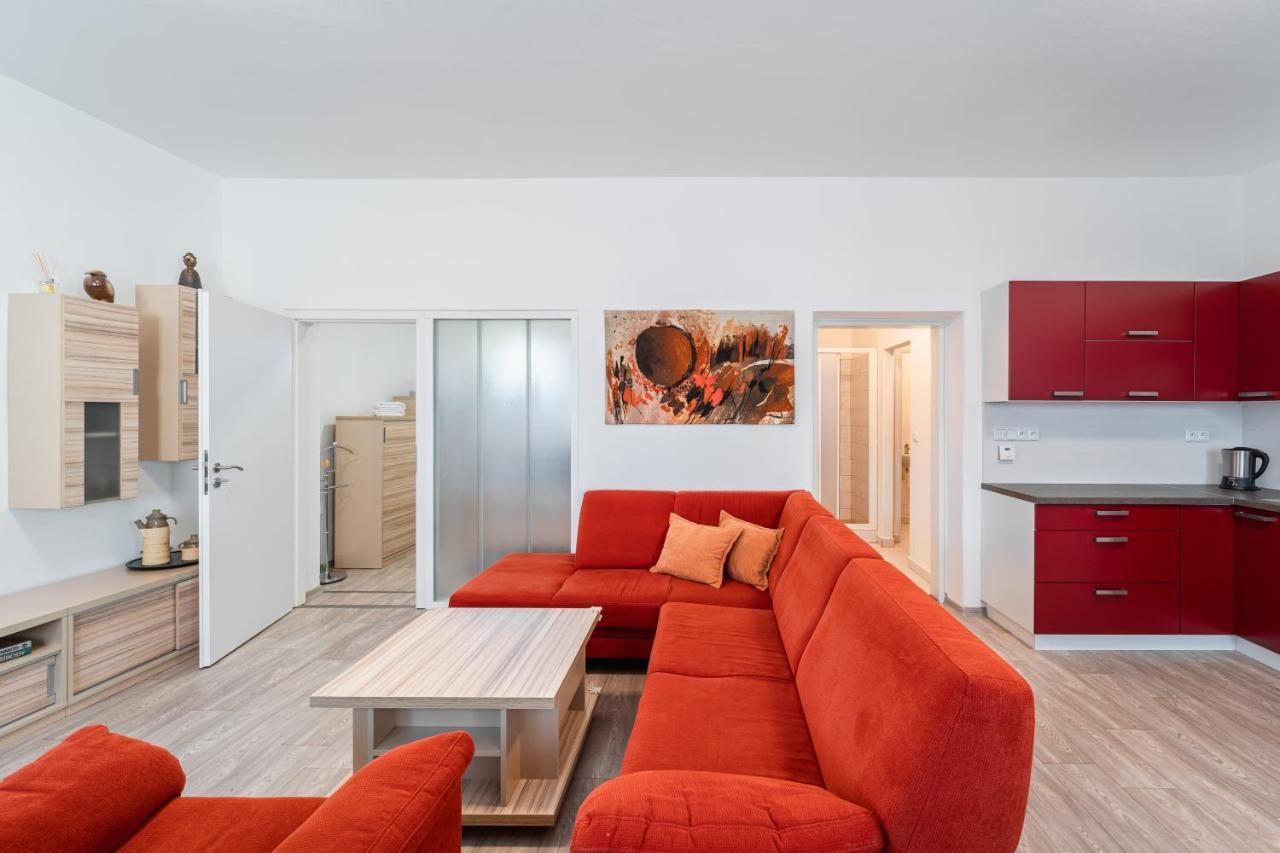 Apartment Yogiam Slavkov u Brna Bagian luar foto